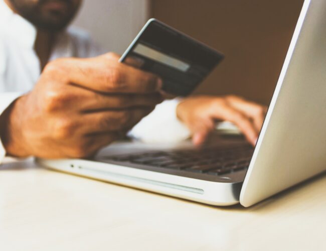 En Nybörjarguide för att Förstå Räntor på Kreditkort och Lån